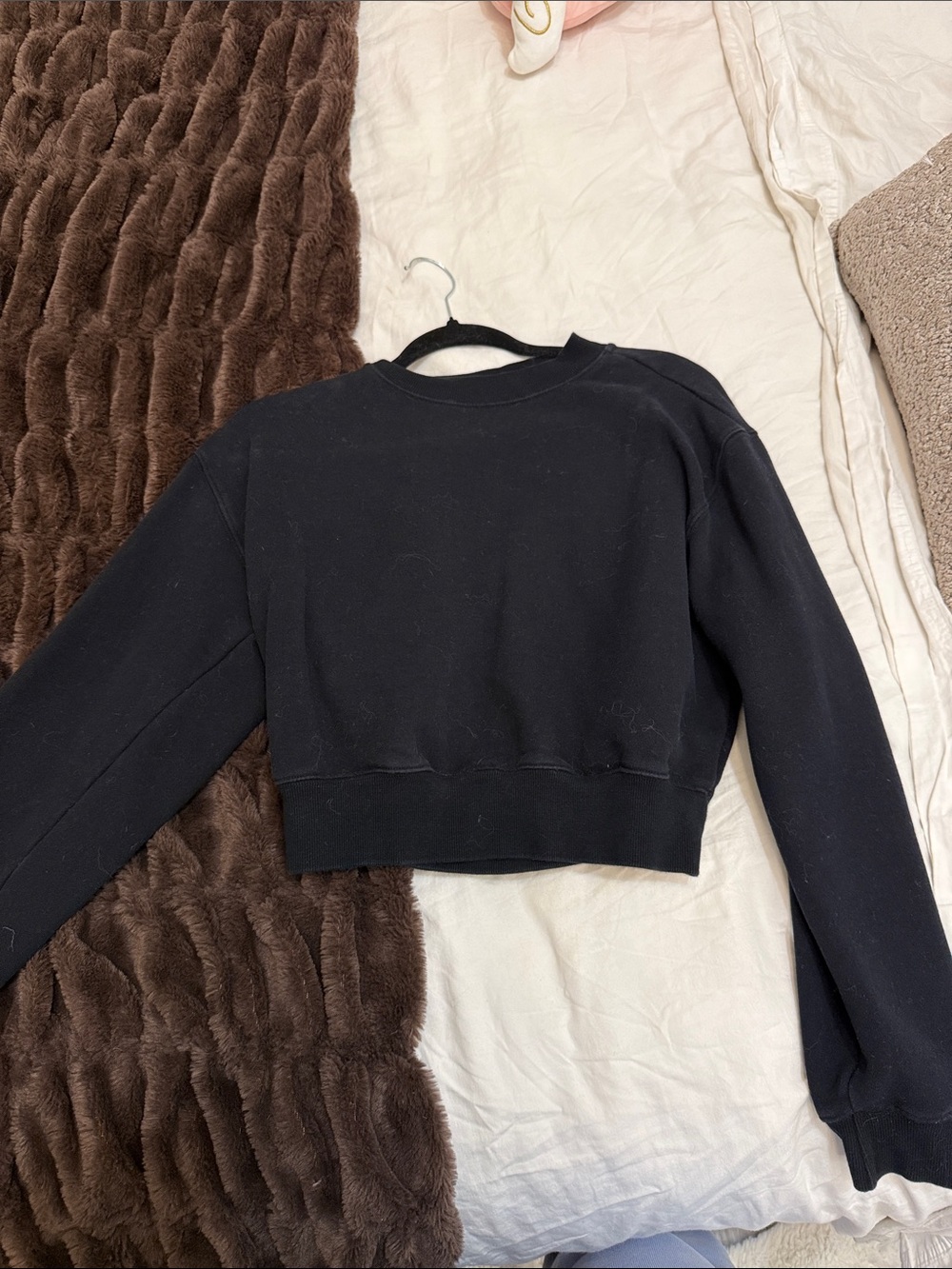 TNA CozyAF Black Fleece cropped Pullover Sweatshirt